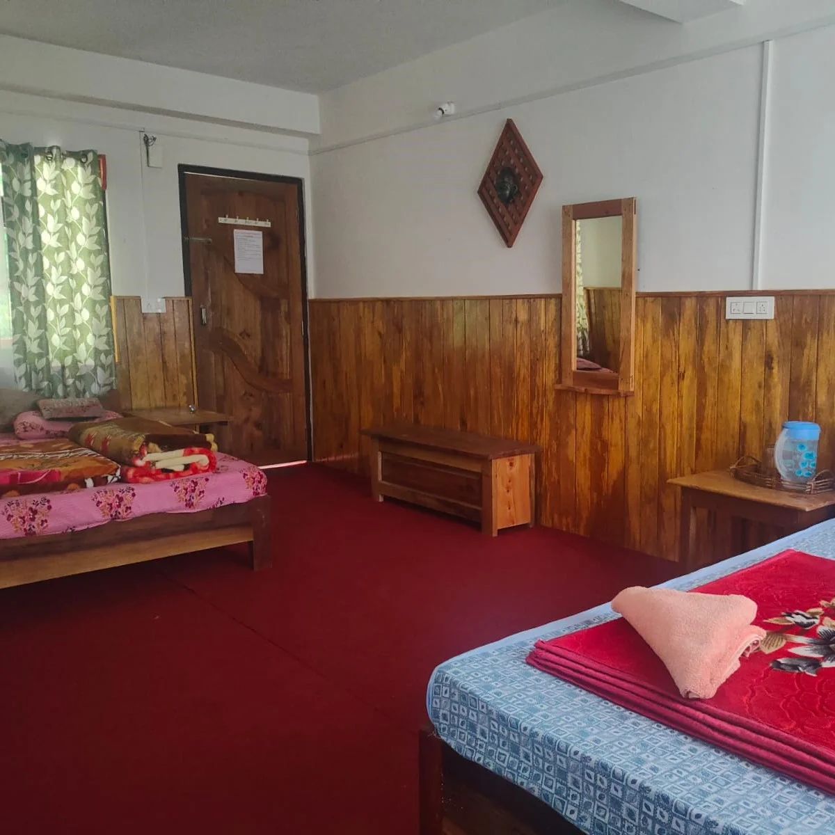 Couple friendly homestay in Kolakham with private balcony, cozy rooms, and romantic mountain views