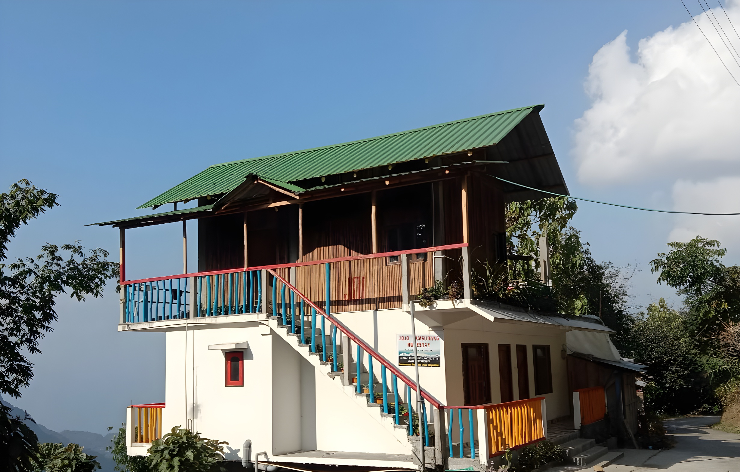 Stunning Kanchenjunga view from homestay in Kolakham – tranquil mountain getaway