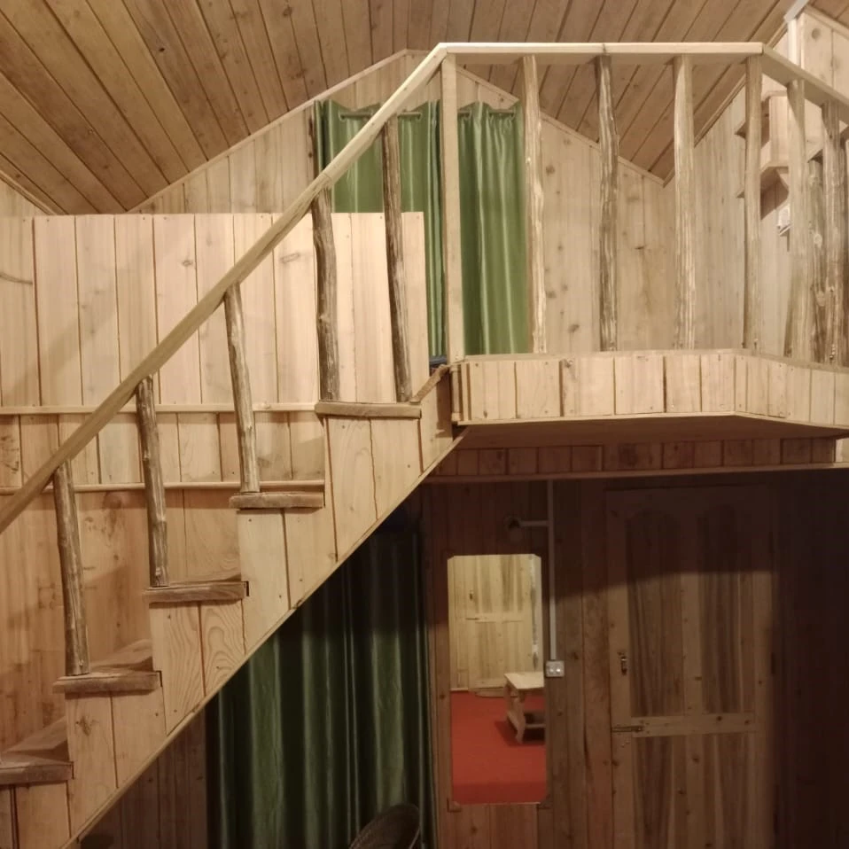 Couple friendly homestay in Kolakham with private balcony, cozy rooms, and romantic mountain views